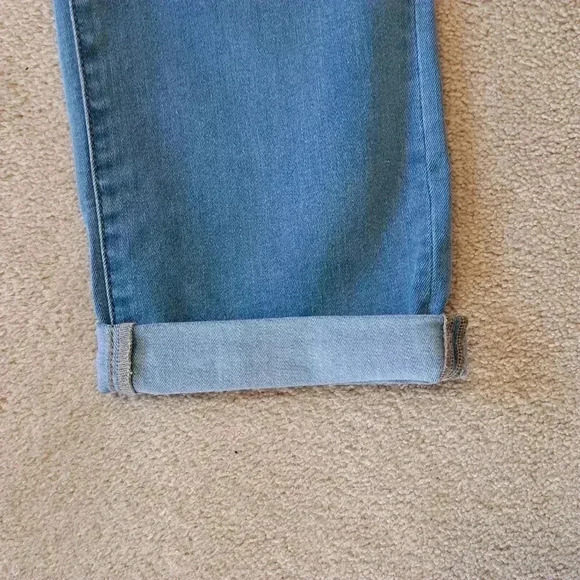 Santana Jeans Blue Cropped Stretch Denim Women's Size 8 Capri Light Wash - Picture 8 of 12